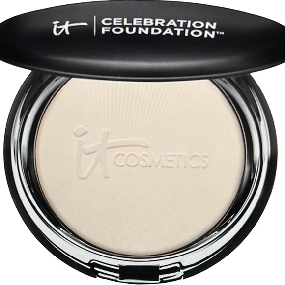 it cosmetics Other - It Cosmetics Celebration Foundation Powder